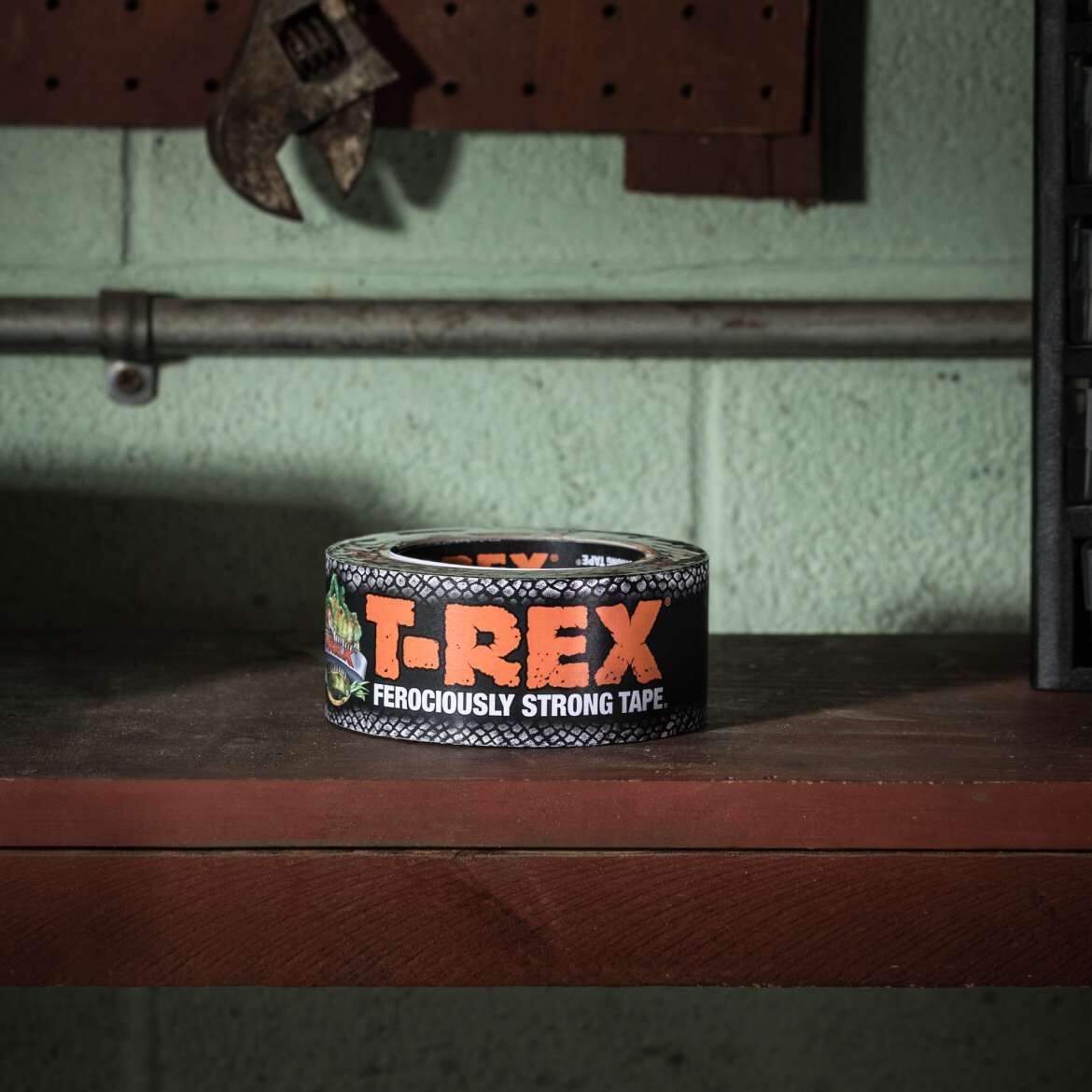 T-Rex<sup>®</sup> Tape Extra-Wide Roll Application Image 1